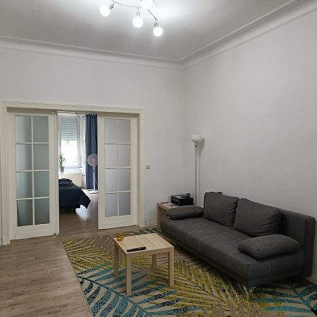 The Brussels-Laken Appartement Eksteriør bilde